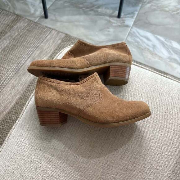 MICHELLE D Shoes - Michelle D Brown Suede Leather Ankle Boots with Stacked Heels, Size 8.5M
